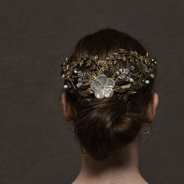 Nacre Flower Tocado Pamela de la Colina