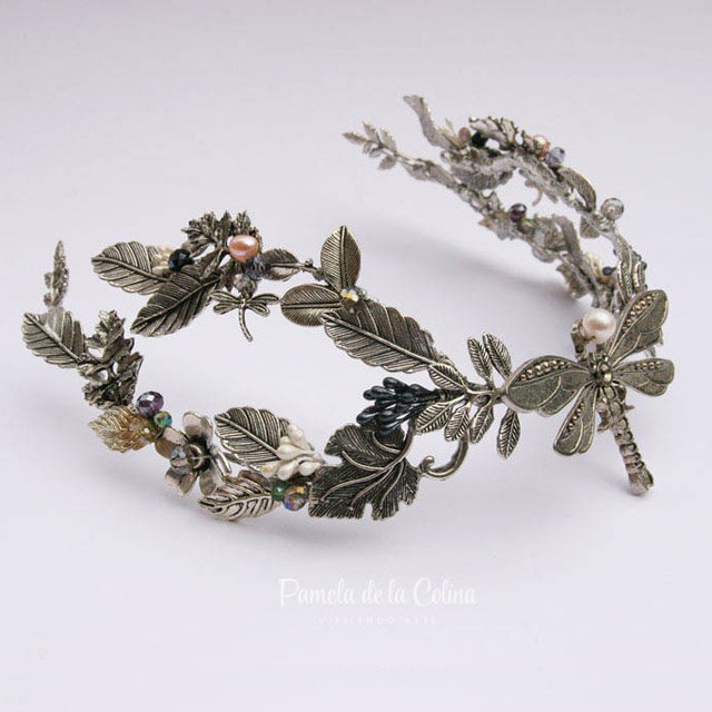 Irin Dragonfly Tocado Pamela de la Colina