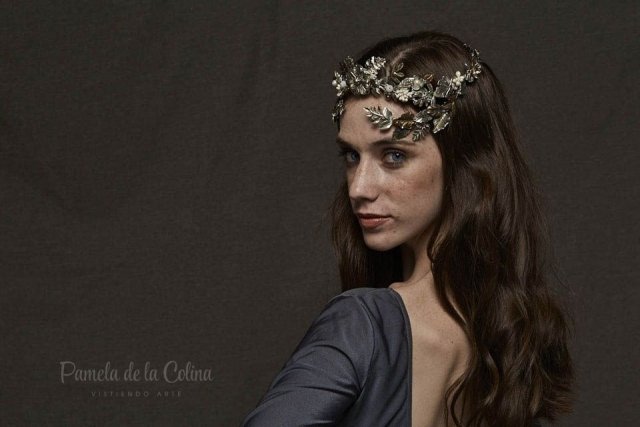 Tocado_Pamela_de_la_Colina_8h